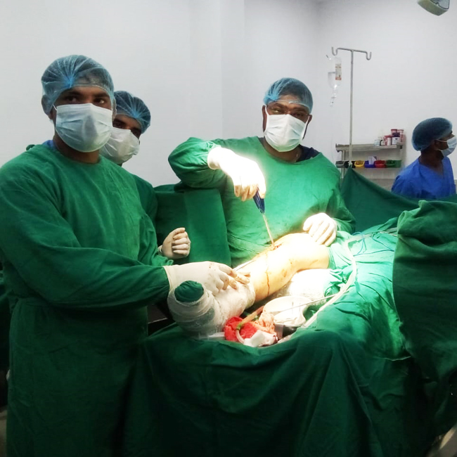 Dr. Ankit Agrawal Best Orthopaedic Surgeon, Best Orthopaedic Surgeon in Mathura, best doctor Dr. Ankit Agrawal in Mathura,orthopedic doctor in mathura, hip replacement in mathura, best doctor in mathura , Best Orthopaedic Surgeon in Mathura, knee replacement in mathura, best doctor Dr. Ankit Agrawal in Mathura